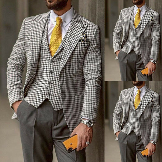 Classic Gentleman Men Suits With Two Pieces Jacket And Vest Business Designer Wedding Formal Occasion Tuxedos