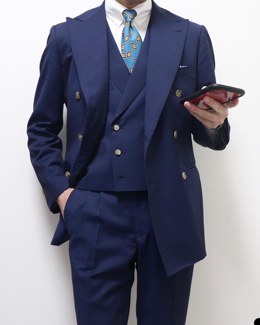 Dark Blue Classic Business Men Suits With Three Pieces Jacket Vest Pants Custom Made Designer Wedding Formal Occasion