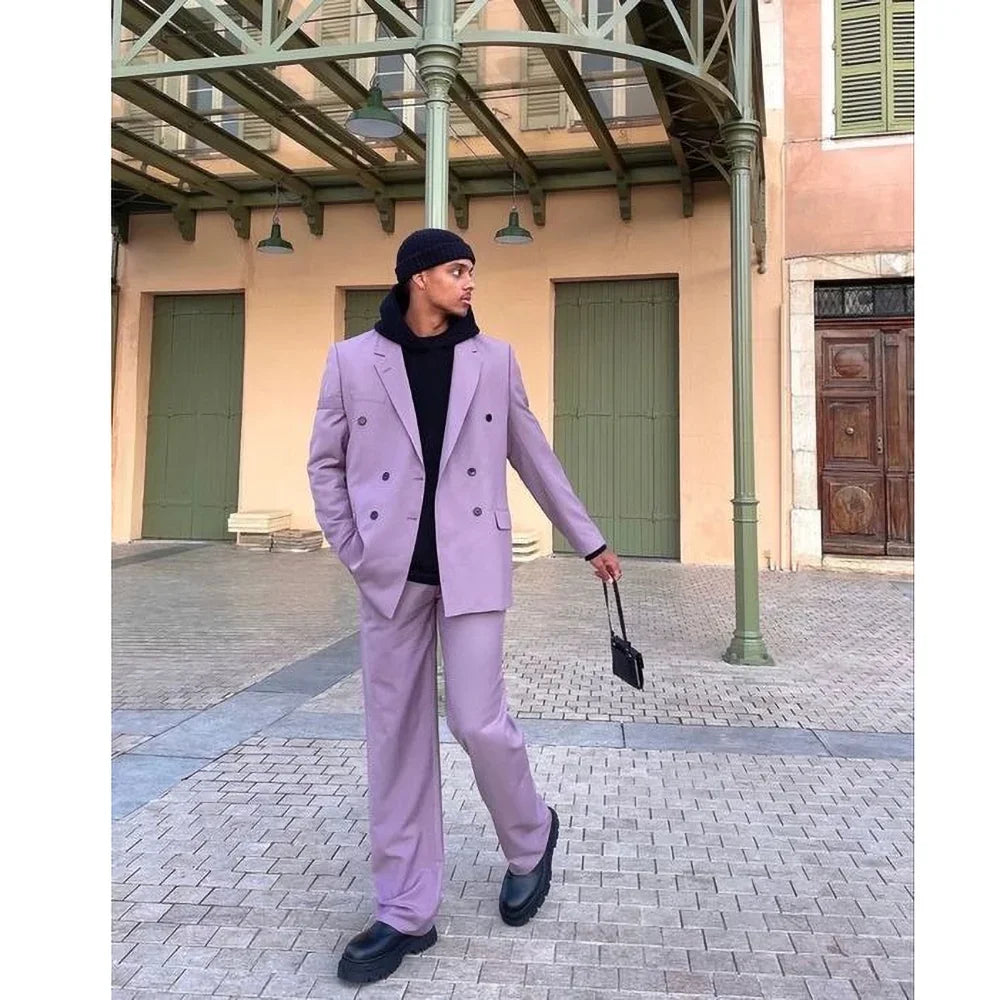 Ensemble blazer et pantalon croisé lavande pour homme avec sweat à capuche noir et bonnet noir