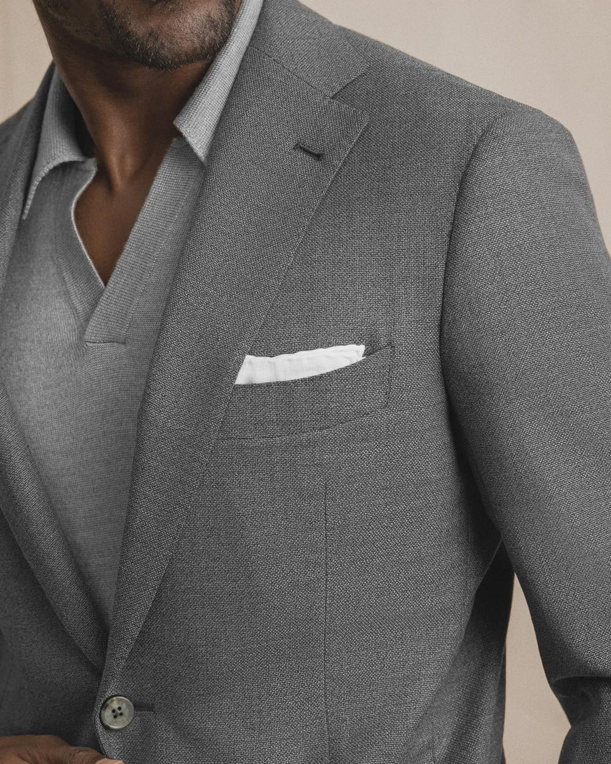 Traje gris claro para hombre, 2 piezas, blazer, pantalón, botonadura sencilla, solapa de pico, corte entallado, traje formal de boda para novio. 
