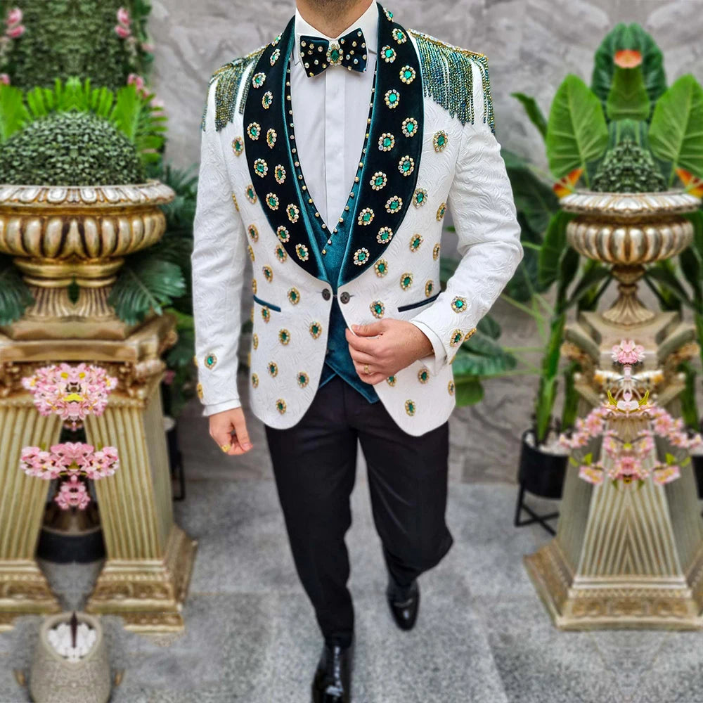 Elegant Men's Floral Jacquard Suit for Wedding with Green Velvet Shawl Lapel, Beaded Blazer, and Matching Pants – 3-Piece Prom Attire