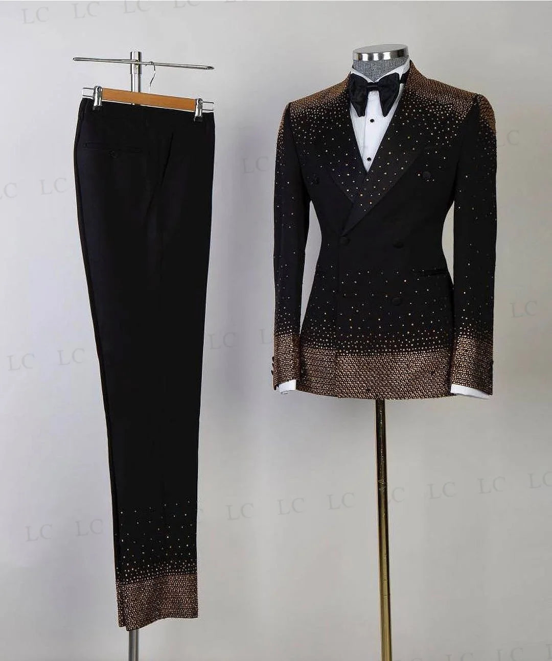 Élégant smoking perlé pour homme - Ensemble luxueux 2 pièces blazer et pantalon orné de cristaux - Parfait pour les mariages, les bals de fin d'année et les événements formels - Grande taille disponible