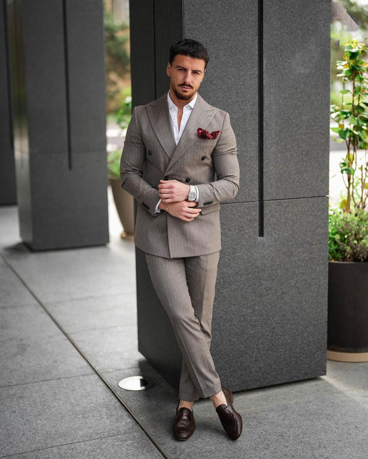 Men's Suit 2 Pieces Blazer Pants Double Breasted Peaked Lapel Business Pinstripes Work Wear FormalWedding Groom Costume Homme