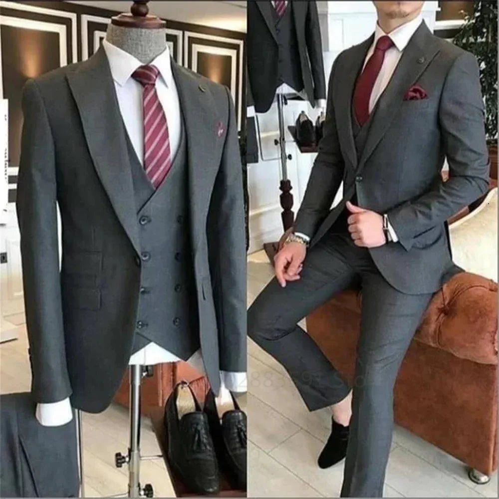 Elegant Men's 3-Piece Suit Set with Peak Lapel Blazer, Vest, and Trousers - Tailored Business Casual Attire for Groom and Formal Events
