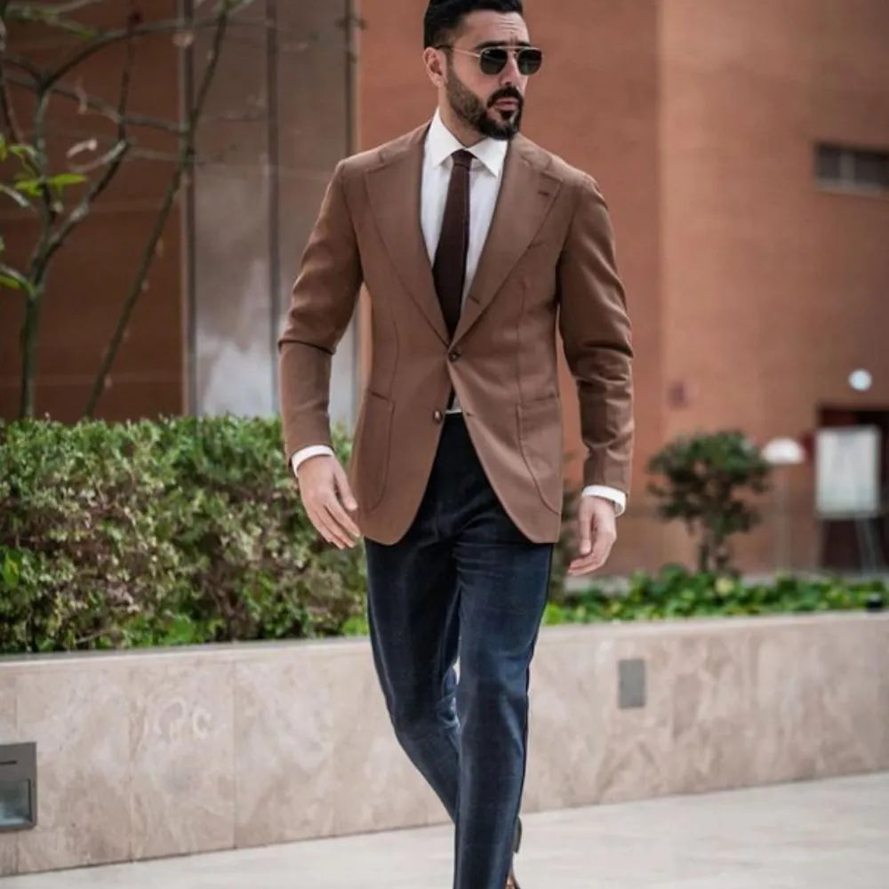 Costumes pour hommes, veste marron à simple boutonnage, pantalon noir, smoking, ensemble de costume pour mariage, bal de promo, boutique, treillis formel 