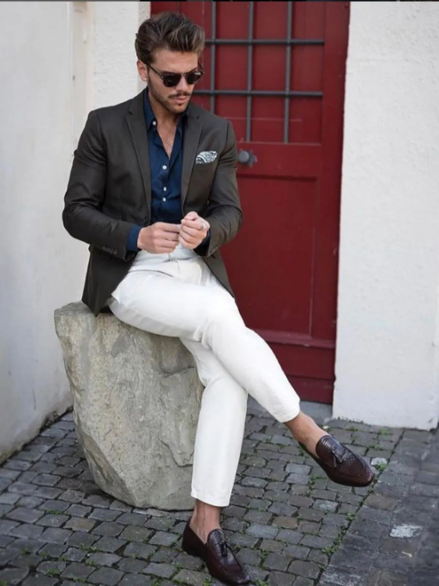 Trajes de hombre Slim Fit 2 piezas verde caqui chaqueta de botonadura sencilla pantalón blanco esmoquin + pantalones conjunto de traje para boda graduación Terno nuevo