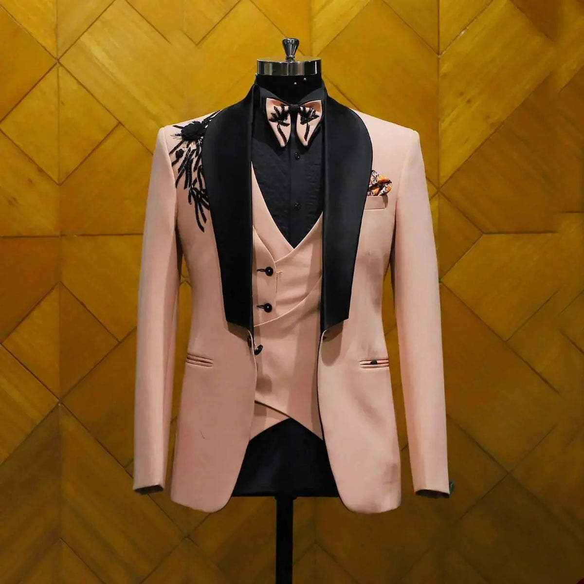 Men's Suits Tailored 3 Pieces Blazer Vest One Button Satin Wide Lapel Appliques Flowers Wedding Formal Custom Made Plus Size