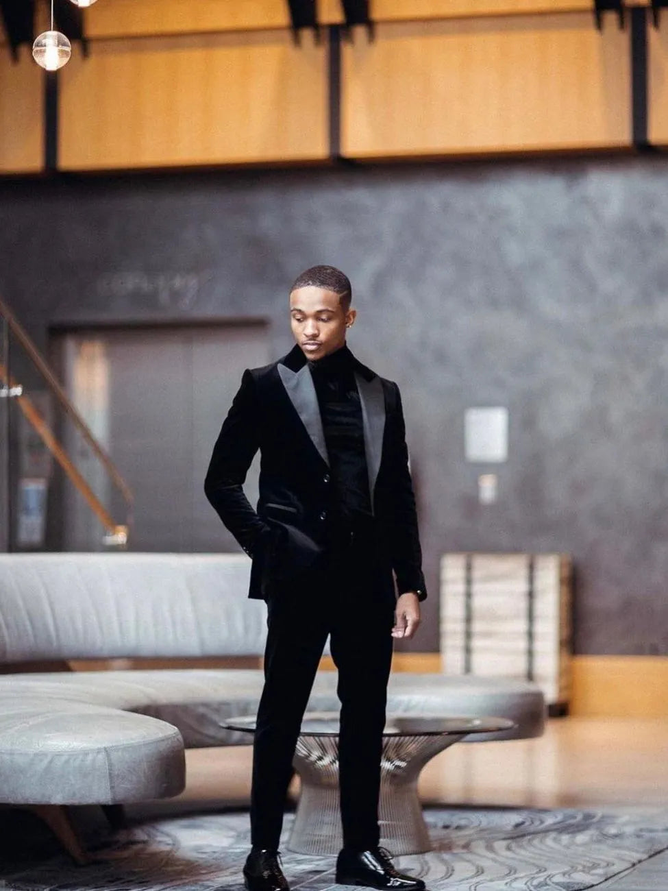 Traje de hombre, conjunto de blazer de terciopelo negro, corte entallado, para padrinos de boda, vestido de graduación, cena, esmoquin, diseños de moda, 2 piezas (abrigo + pantalón) 