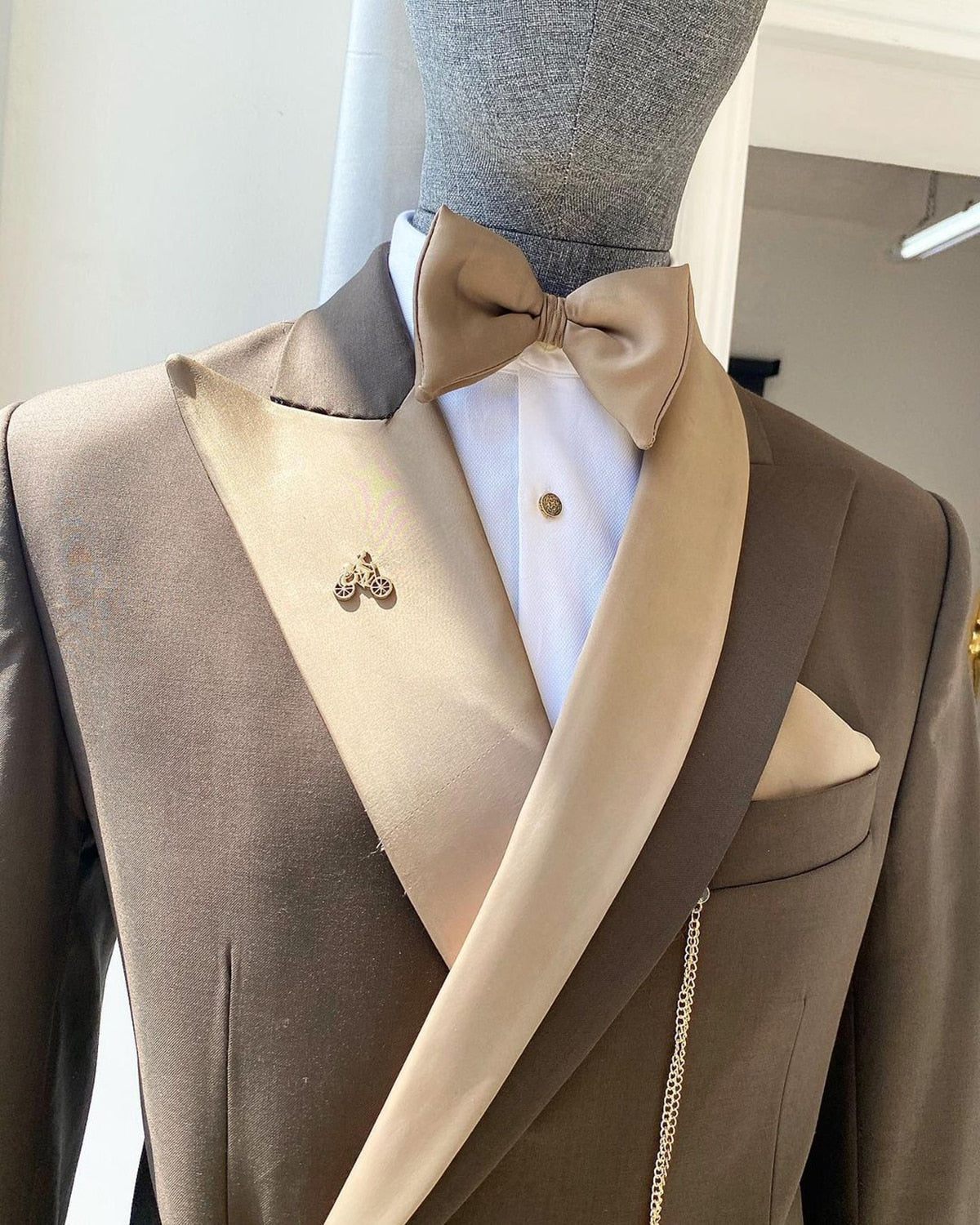 Costume homme moderne 2 pièces blazer pantalon satin revers pointu un bouton mariage marié appliques costume formel sur mesure homme 