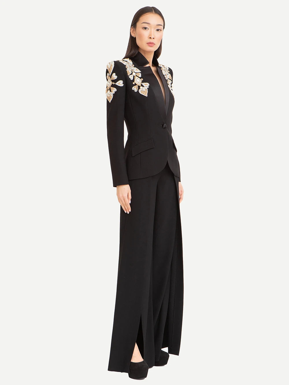 Conjunto de traje de mujer de dos piezas con blazer de diamantes de lujo negro y pantalón acampanado dividido.