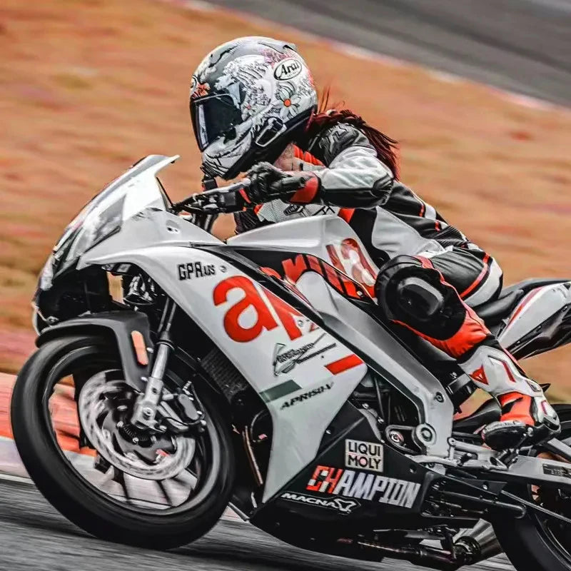 Professional Racing Motorcycle Helmet with Visor for Track Performance Safety