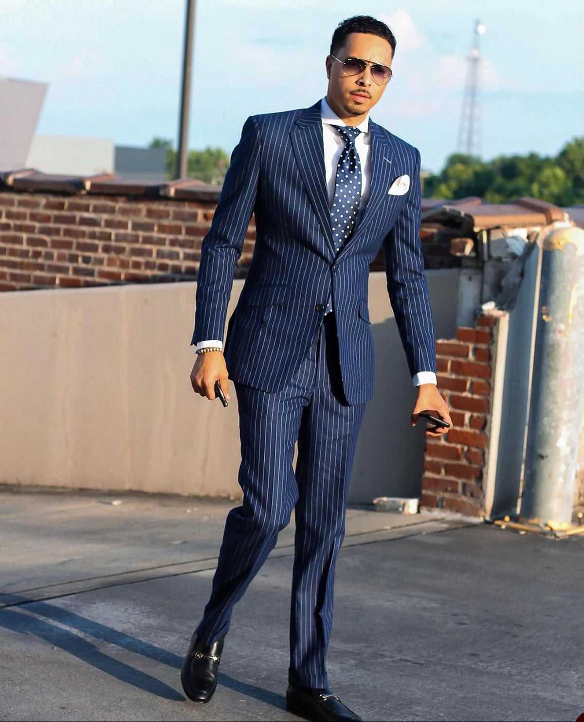 Traje de hombre azul marino de 2 piezas, blazer, pantalón, botonadura sencilla, solapa de pico, formal, a rayas, para boda, novio, traje formal a medida para hombre