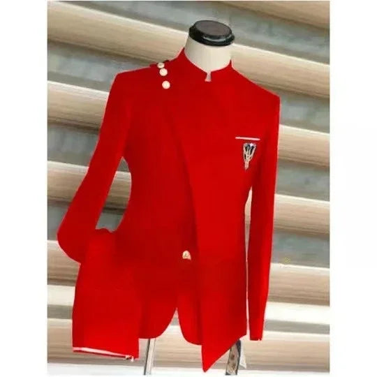 Blazer noir formel pour homme avec design asymétrique et détails de boutons dorés