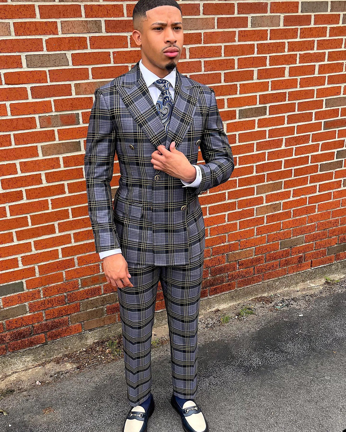 Ensemble élégant à carreaux croisés pour homme : blazer et pantalon élégants pour événements formels et mariages