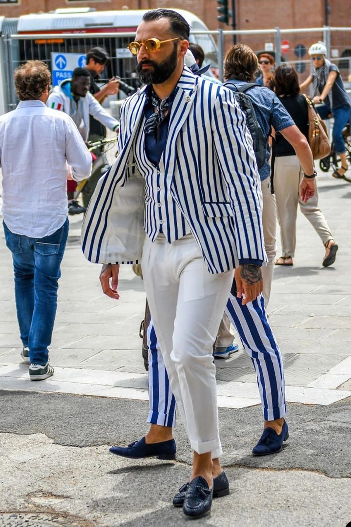 Trajes de hombre a medida de 3 piezas, blazer a rayas, chaleco, pantalón blanco, solapa de pico, un botón, corte entallado, para boda, hecho a medida, talla grande 