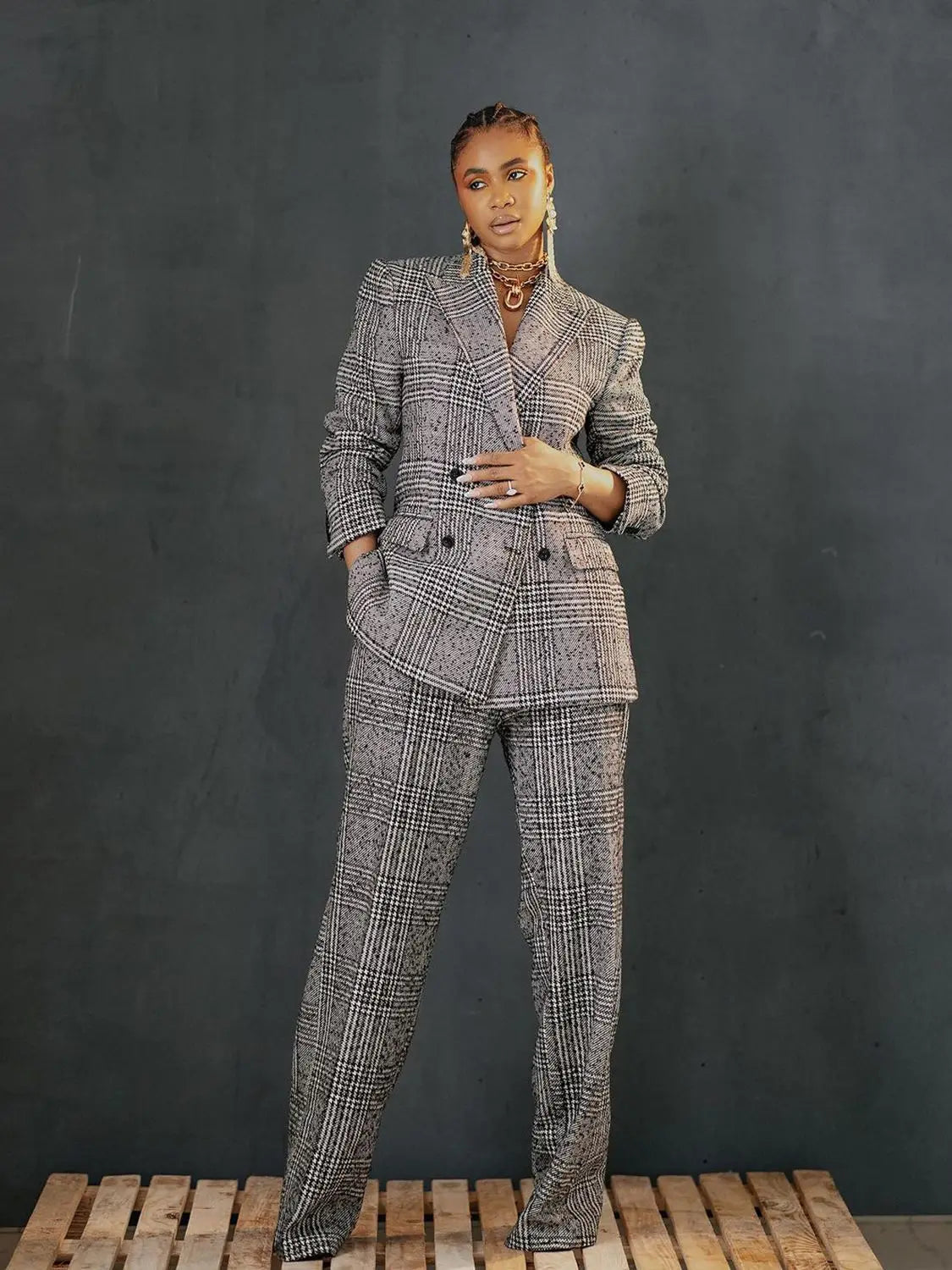 Elegant Women's Plaid Double-Breasted Blazer and Trouser Set for Office Chic Style