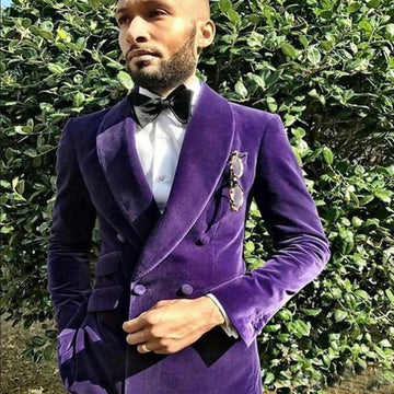 Men's Purple Velvet Double-Breasted Suit Jacket with Peak Lapels and Button Details