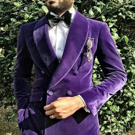 Men's Purple Velvet Double-Breasted Suit Jacket with Peak Lapels and Button Details