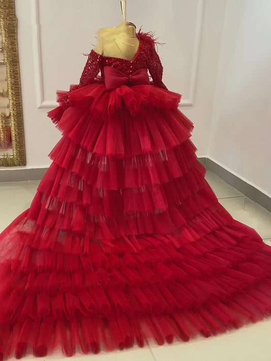 Vestido de tul rosa con volantes y un hombro al aire para niñas