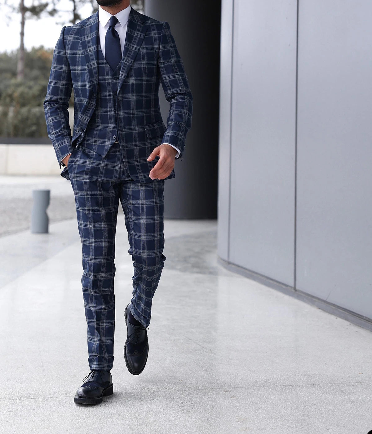 Trajes de boda a cuadros para hombre, esmoquin con solapa con muesca, moda de novio, 3 piezas, hecho a medida (chaqueta, pantalón y chaleco).