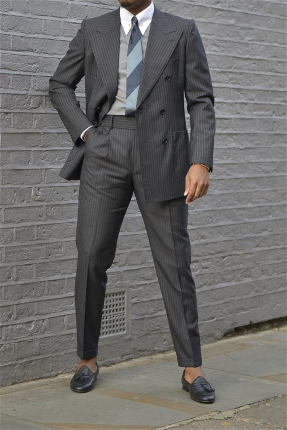 Smoking de mariage gris à fines rayures, grande taille, croisé, revers pointus, tenue de marié, fête, bal, meilleur costume pour homme (veste + pantalon) 