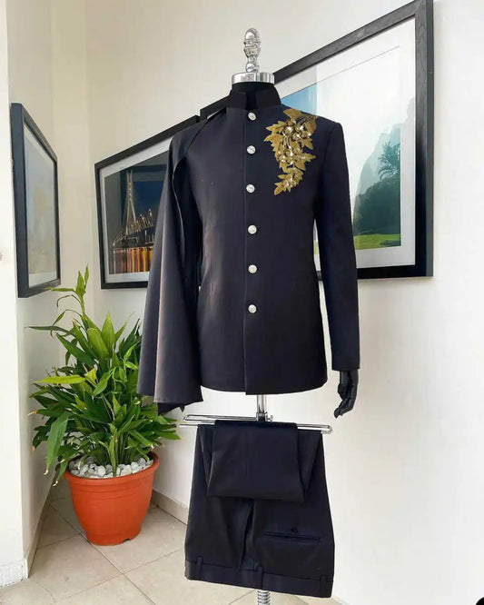 Men Suits Appliques Sequins Blazer with Cape 2 Pieces Set Unique Design Cosplay Party Groom Tuxedo Coat Customized Jackets Pants