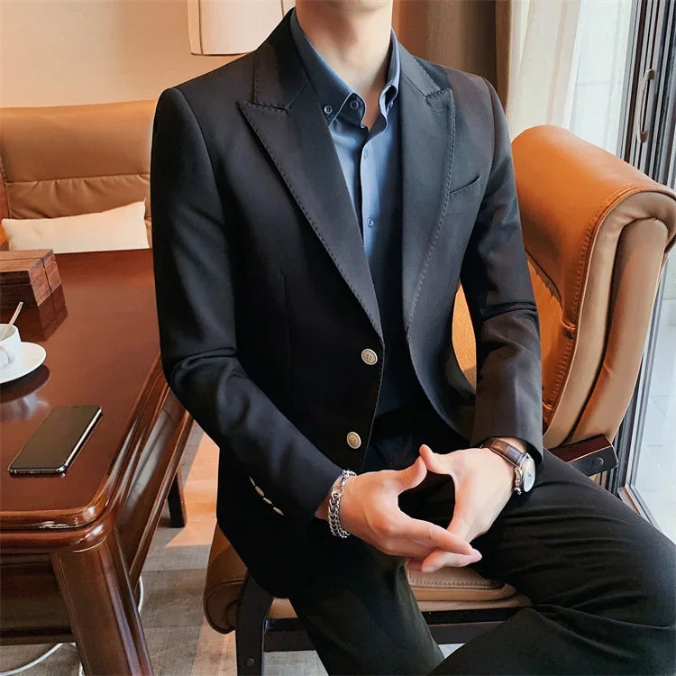 Chaqueta informal verde de dos botones con solapa y corte entallado para hombre