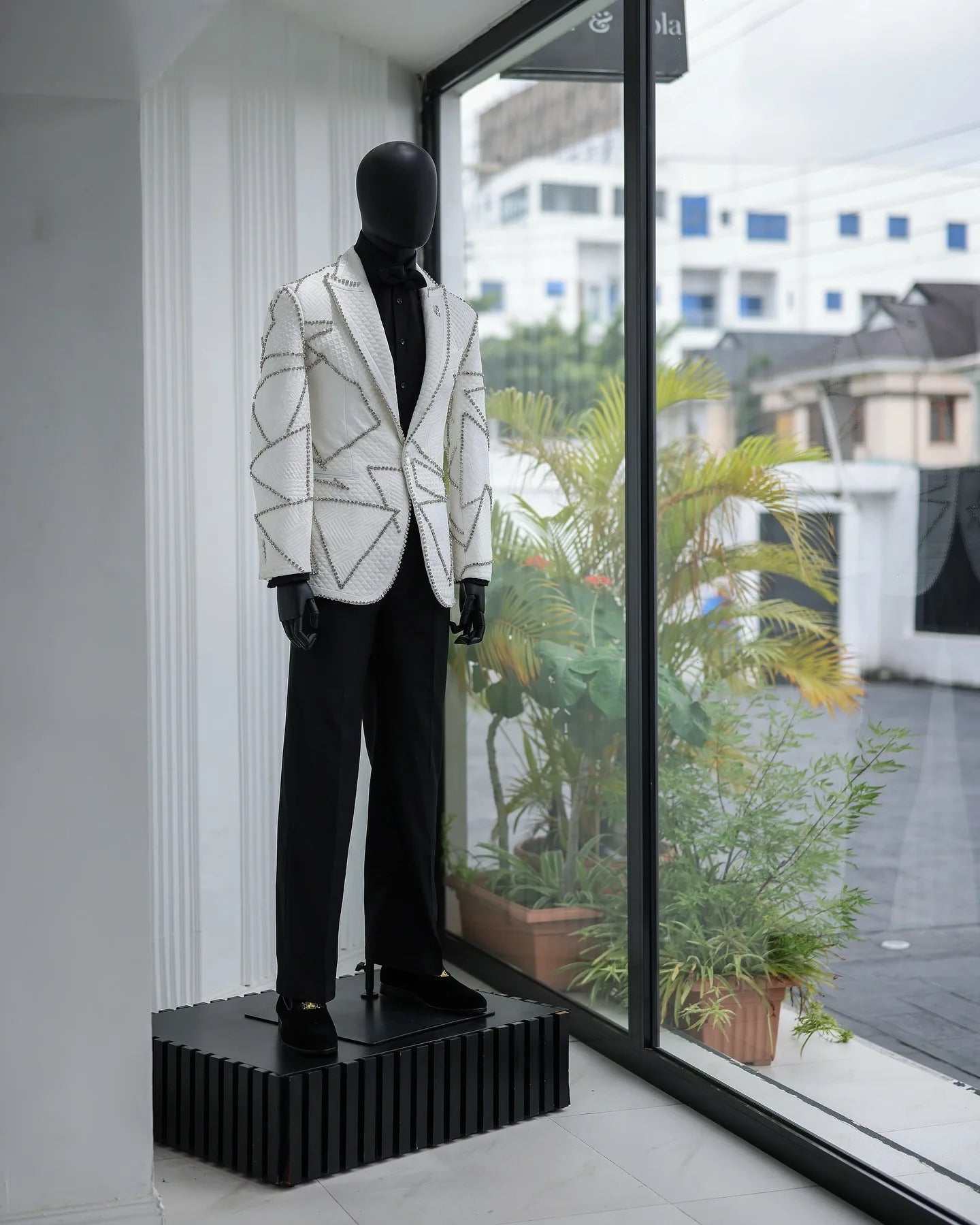 Modern Men's Suit Peaked Lapel Tailor-Made 2 Pieces Set Jacket Rhinestone Blazer Air Cotton One Button Customized Coat Pants