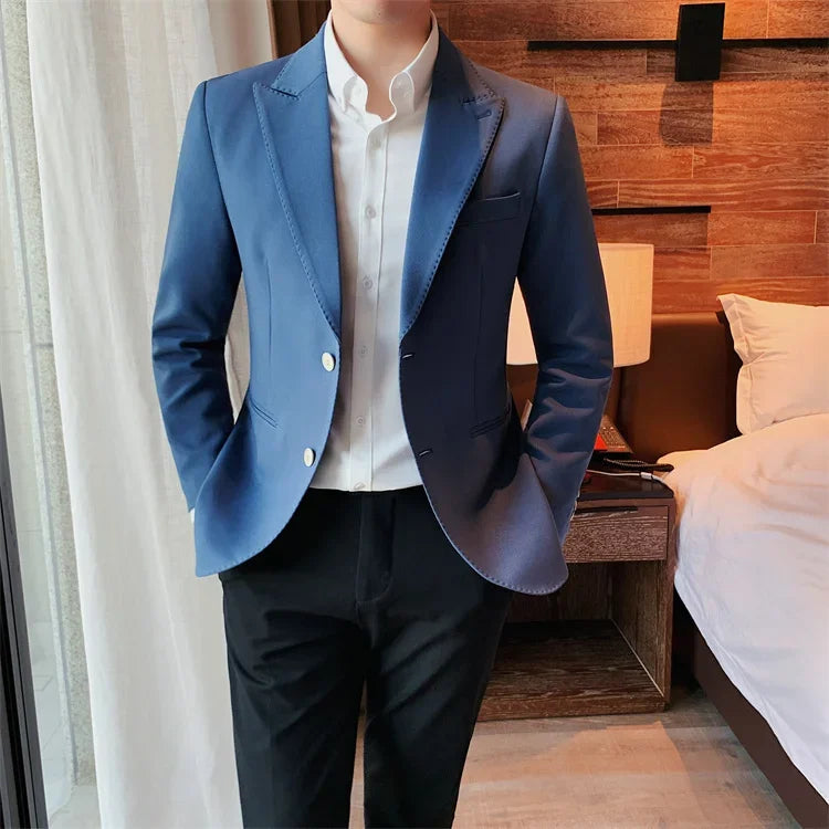 Chaqueta informal verde de dos botones con solapa y corte entallado para hombre