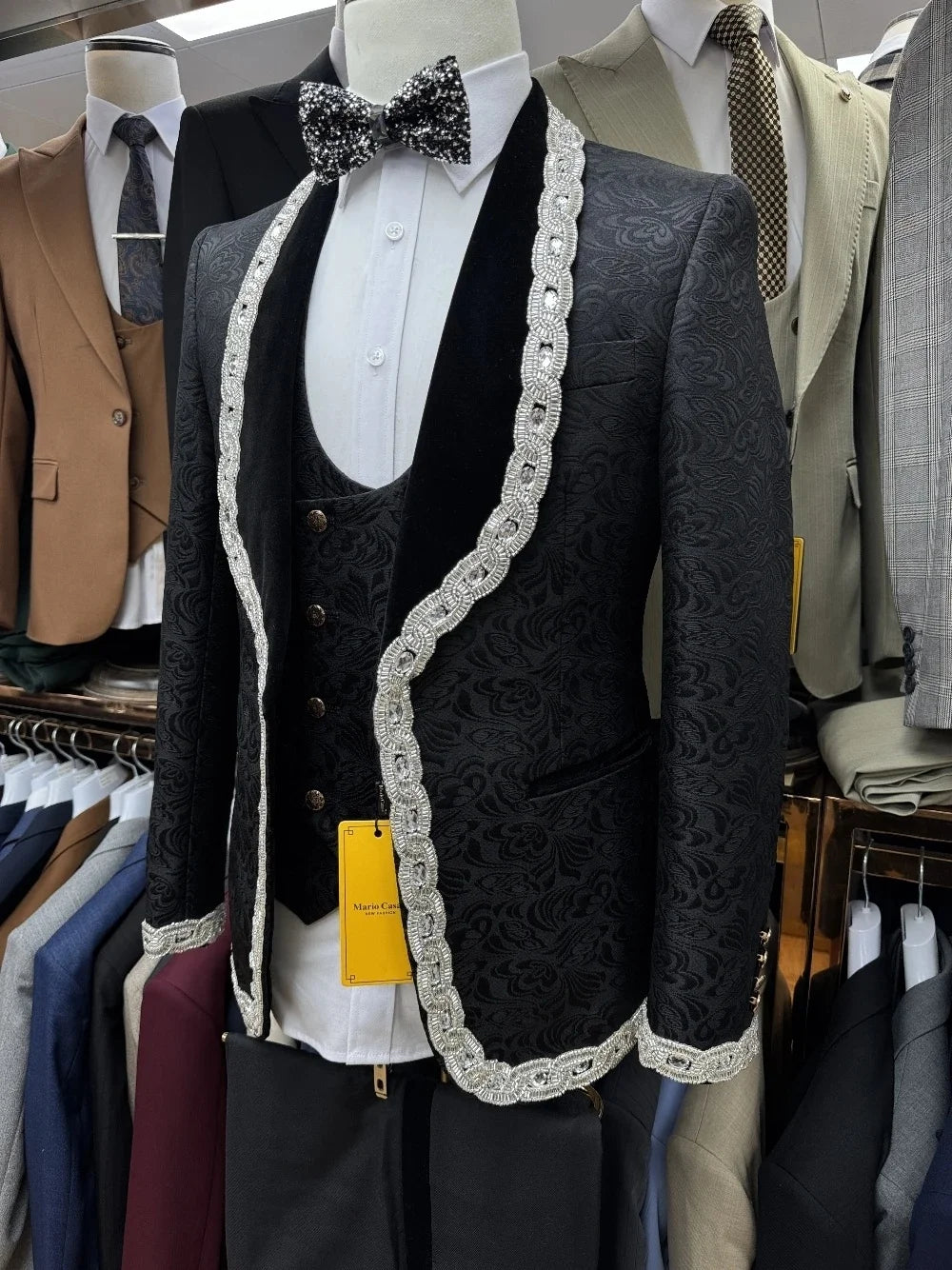 Elegant Men Suits Tailor-Made 3 Pieces Shawl Lapel Jacket Beading Blazer Jacquard One Button Groom Customized Coat Vest Pants