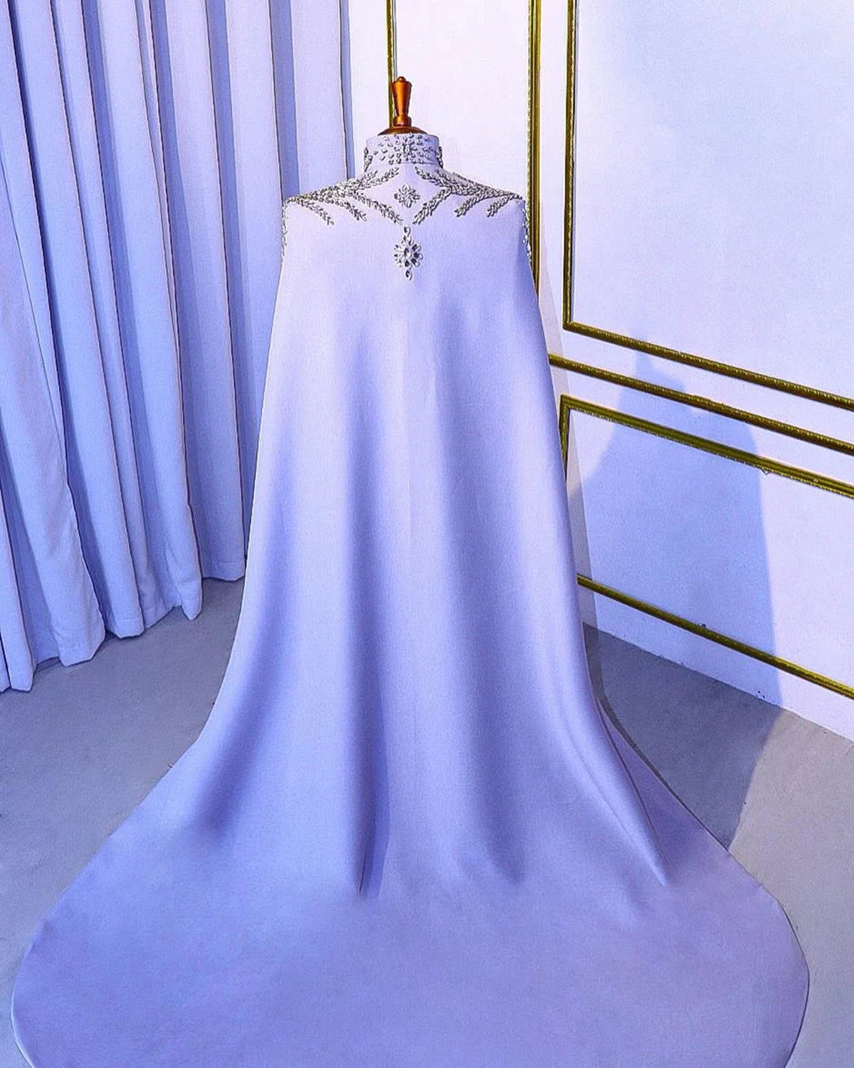Luxury Men Suits Crystal Beaded Tailor-Made 1 Piece Sequins Only Jacket with Cape Cosplay Evening Party Blazer Customized Coat