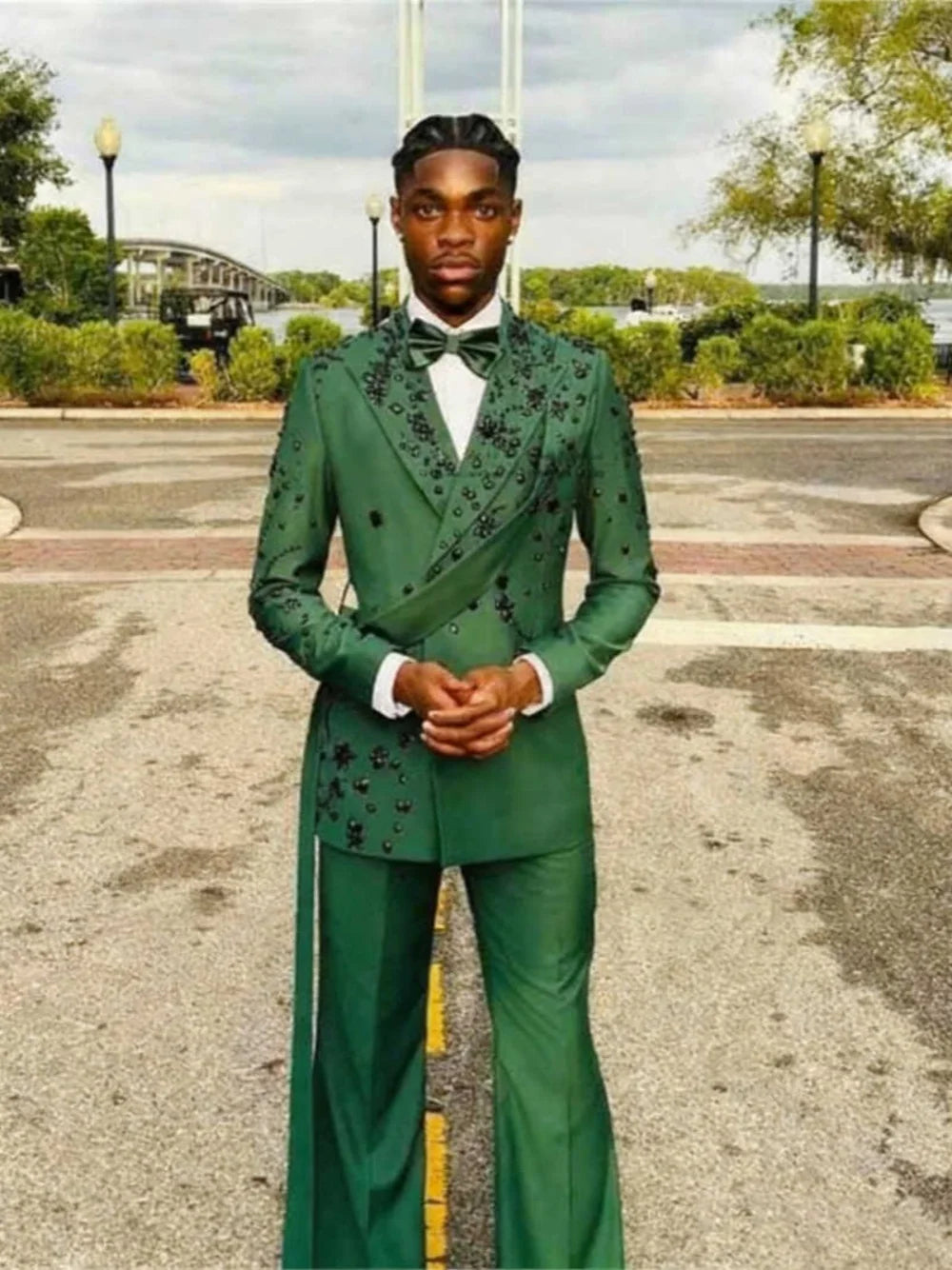 Bright Wedding Tuxedos Ribbon Crystal 2 Pcs Jacket Pants Men Suit Fashion Double Breasted Evening Business Blazer Customized