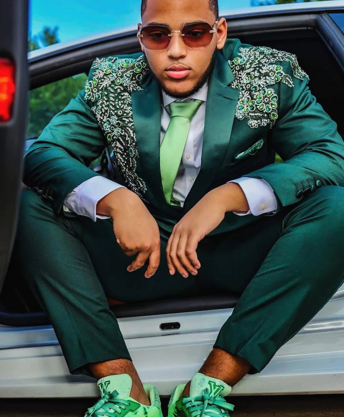 Vintage Men Suits Notched Lapel Appliques Tailor-Made 2 Pieces Set Jacket Crystal Blazer Two-Button Groom Customized Coat Pants