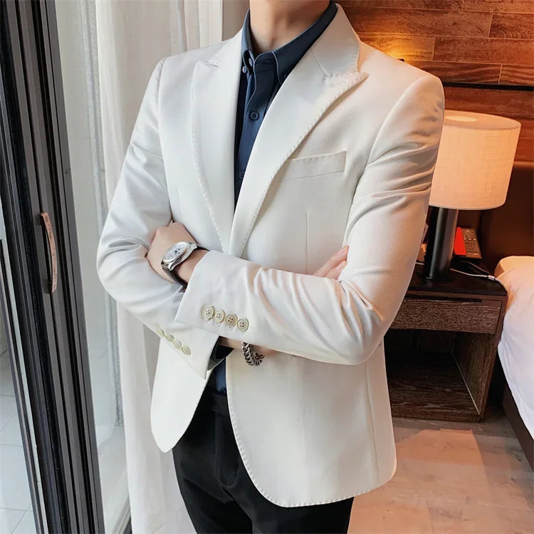 Chaqueta informal verde de dos botones con solapa y corte entallado para hombre