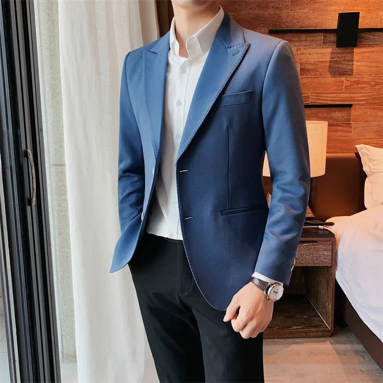 Chaqueta informal verde de dos botones con solapa y corte entallado para hombre