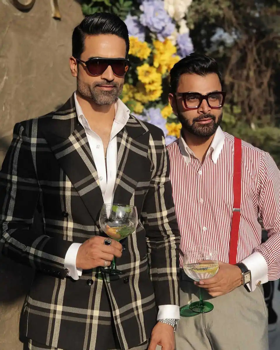 Plaid Wedding Suits for Groom Peaked Lapel Tuxedos Double Breasted 2 Pcs Jacket with Pants Customized Party Business
