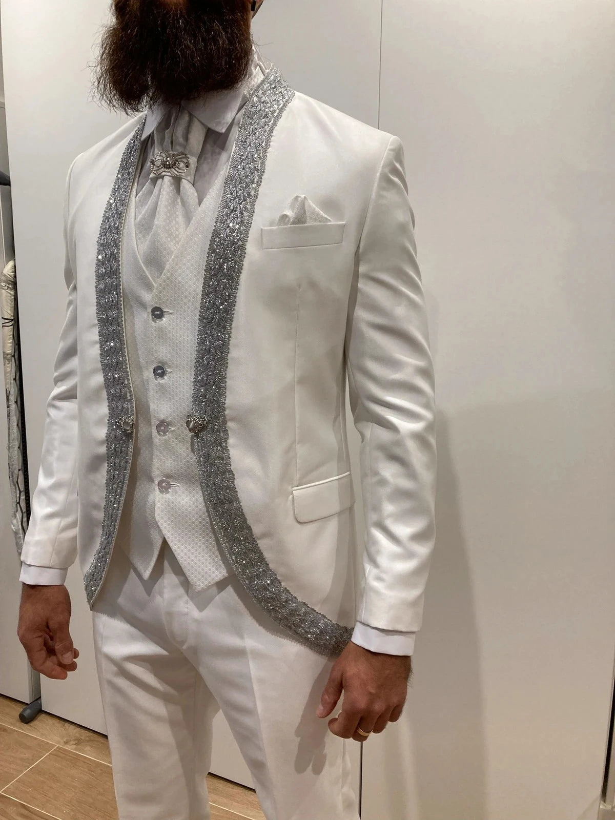 Fashion Man Suits Fit Slim Beading Shawl Lapel Party Prom 2 Pieces Set Blazer Rhinestone Customized One Button Jacket Pants