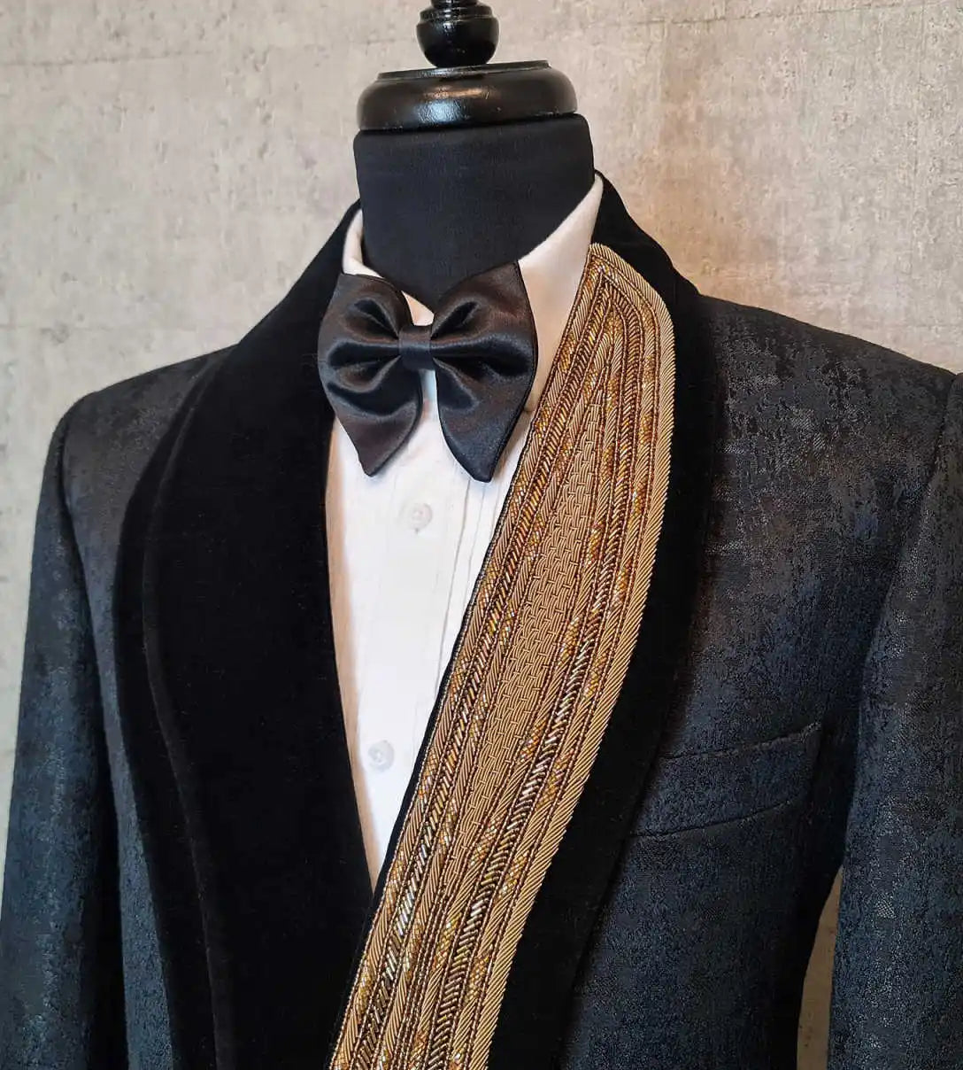 Designer Wedding Tuxedos Beaded Jacquard Men Suits Shawl Lapel 2 Piece Set Jacket Pants Unique Groom Blazers Customized