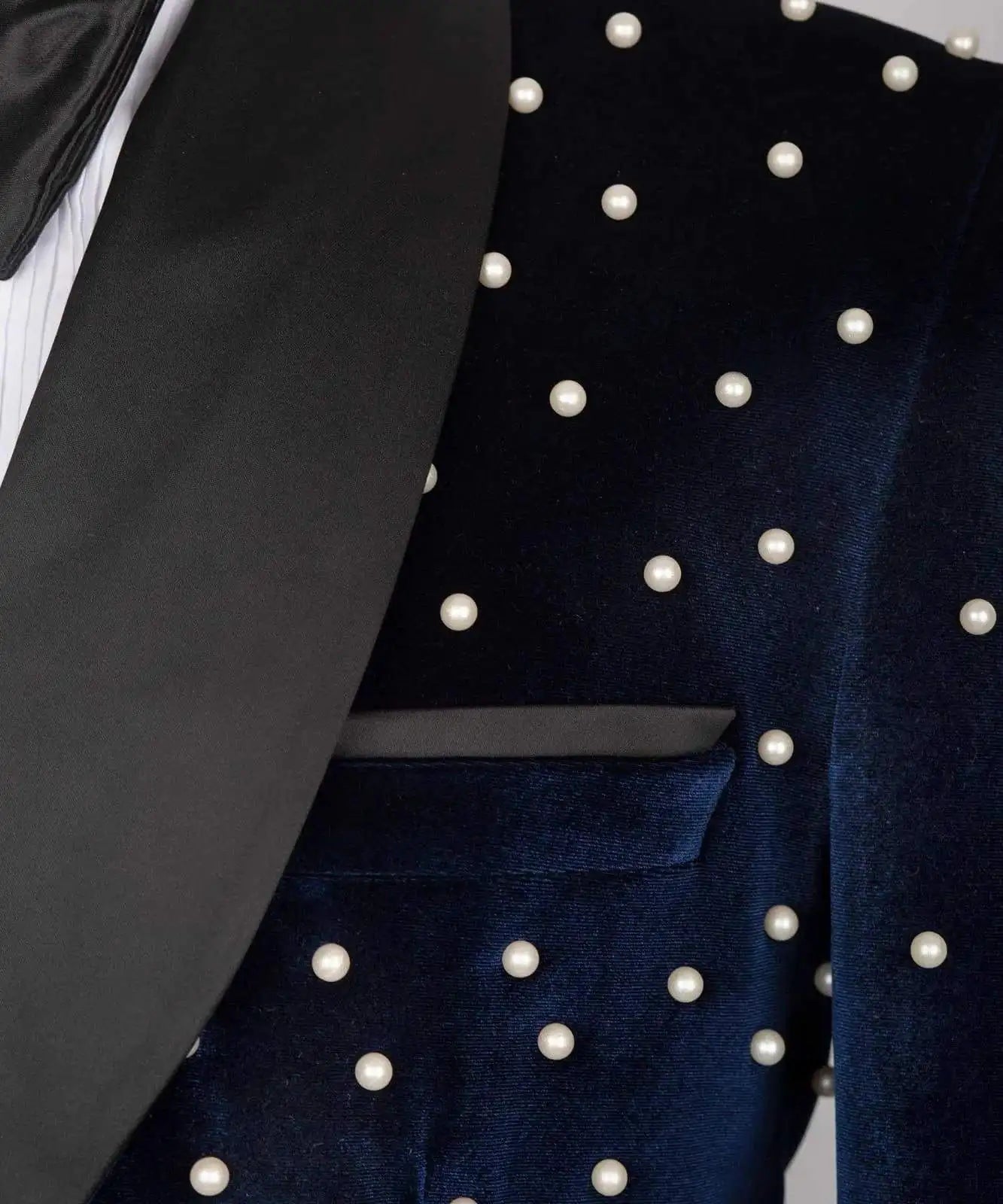 Royal Blue Velvet Men Wedding Tuxedos Pearls Beading Shawl Lapel Tailored Pants Suits Birthday Party Prom Groom Wear 2 Pieces