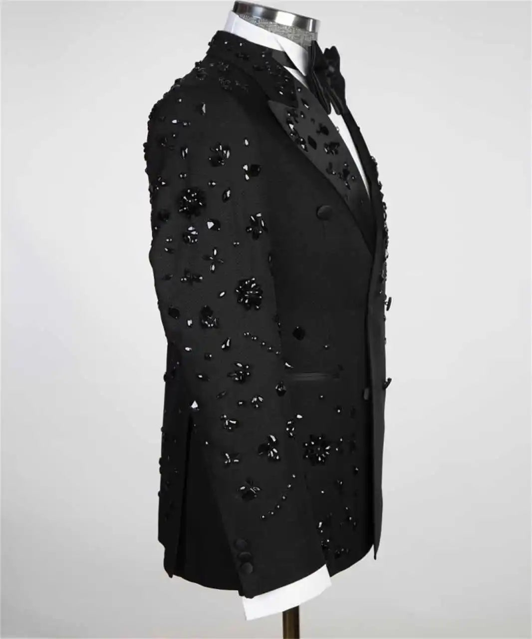 Luxury Men's Suit Coat Peaked Lapel Tuxedos Double Breasted Crystal Groom Wear Business Party Only Blazer Customized