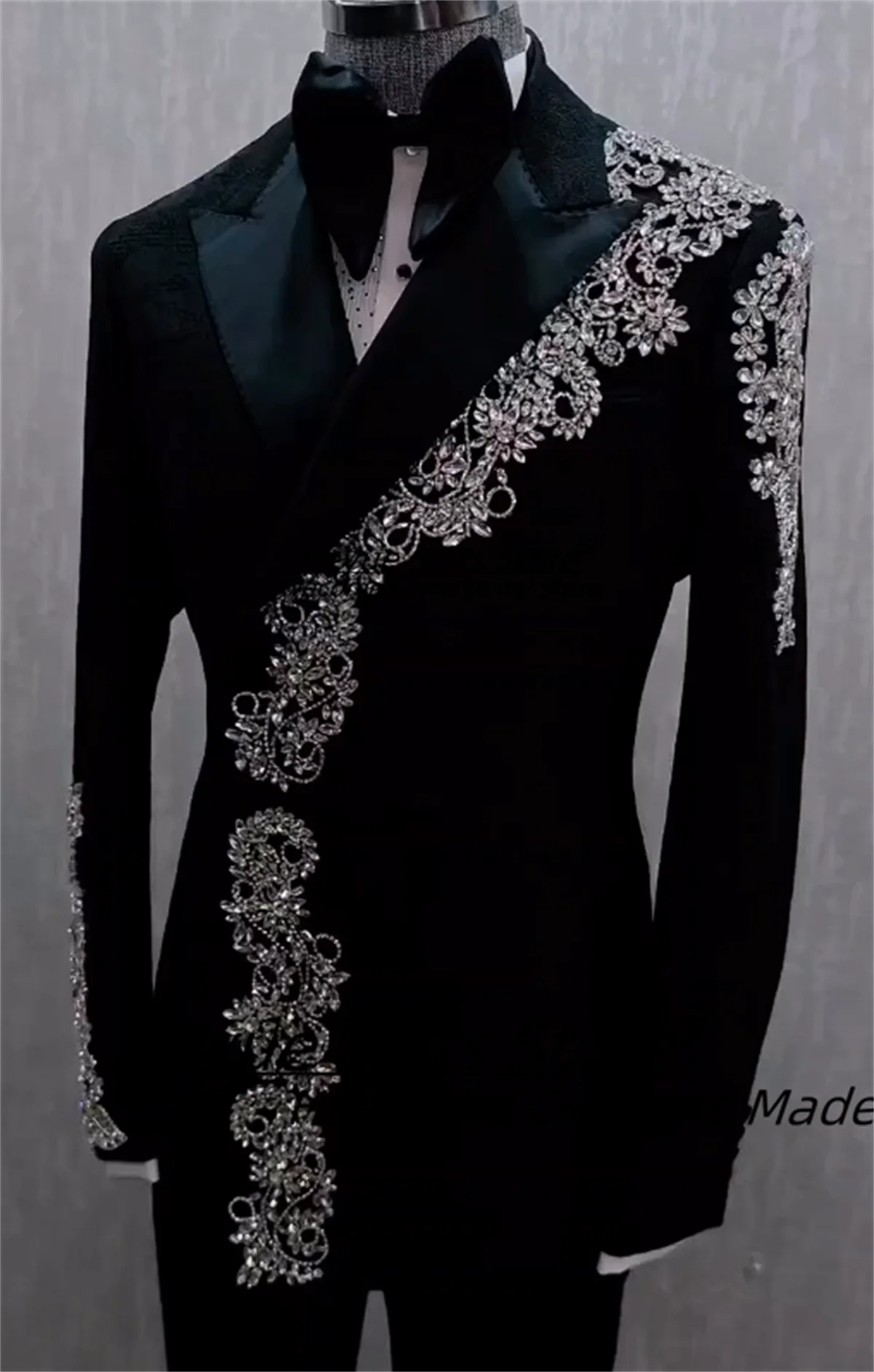 Luxuly Crystal Beads Men Suits Slim Fit Peak Lapel Groom Wedding Tuxedos 2 Pieces Sets Male Prom Blazers Customized