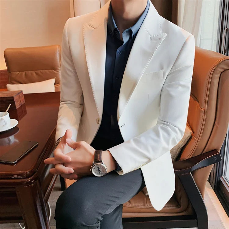 Chaqueta informal verde de dos botones con solapa y corte entallado para hombre
