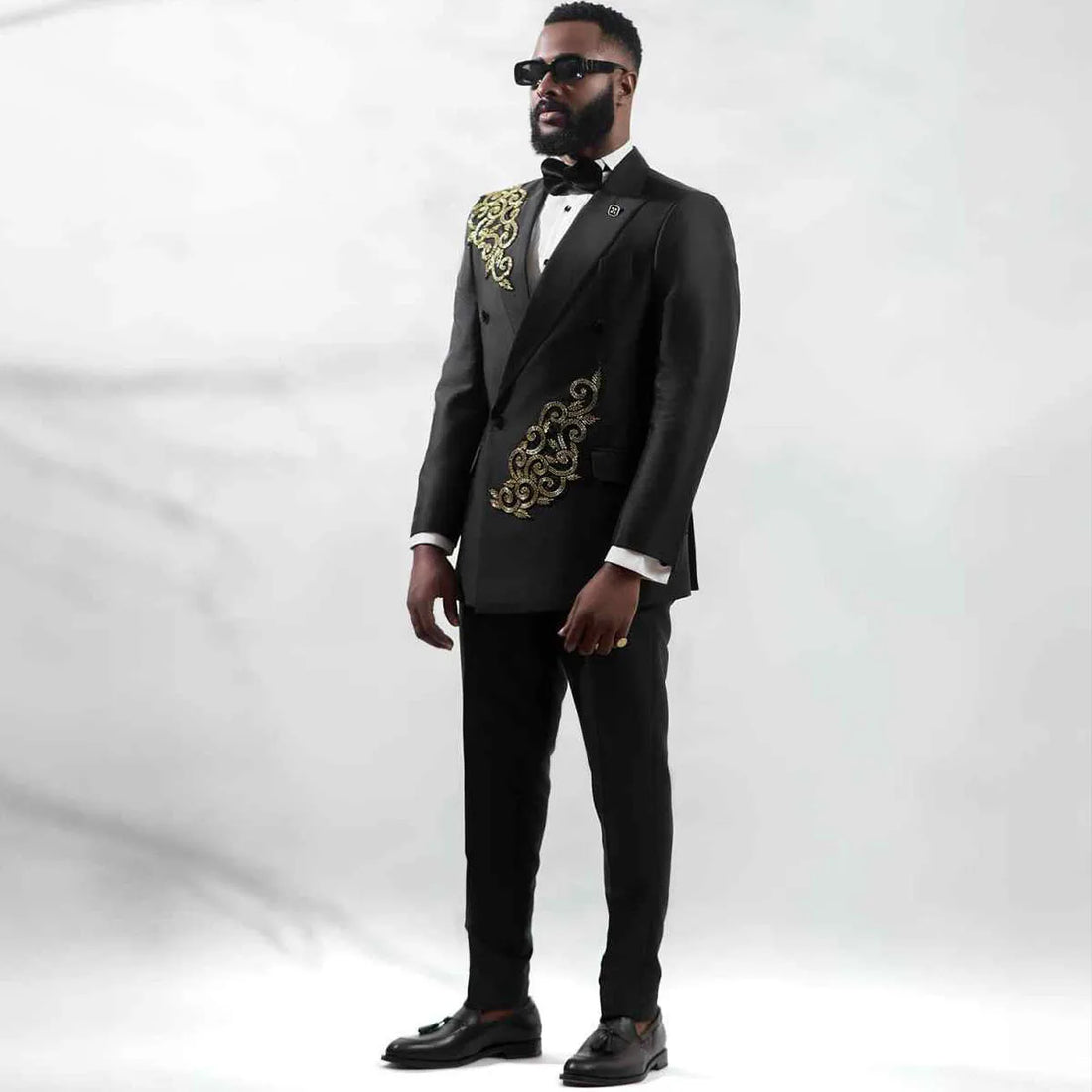 Customized Luxury Metal Embellished 2 Pieces Sets Men Suits High End Wedding Blazers Outfit Slim Groom Tuxedos
