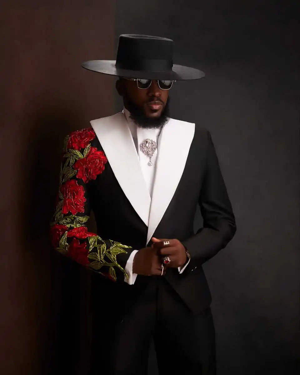Appliques Gentle Men Suits for Wedding Peaked Lapel Single Breasted Tuxedos Groom Party 2 Pcs Blazer Pants Customized Suit