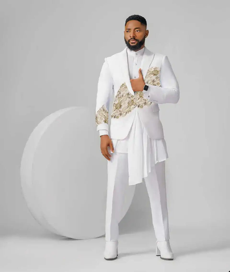 Gorgeous Wedding Tuxedos Appliques Beaded Men Suit Peaked Lapel 2 Piece Set Jacket Pants Groom Business Blazers Customized