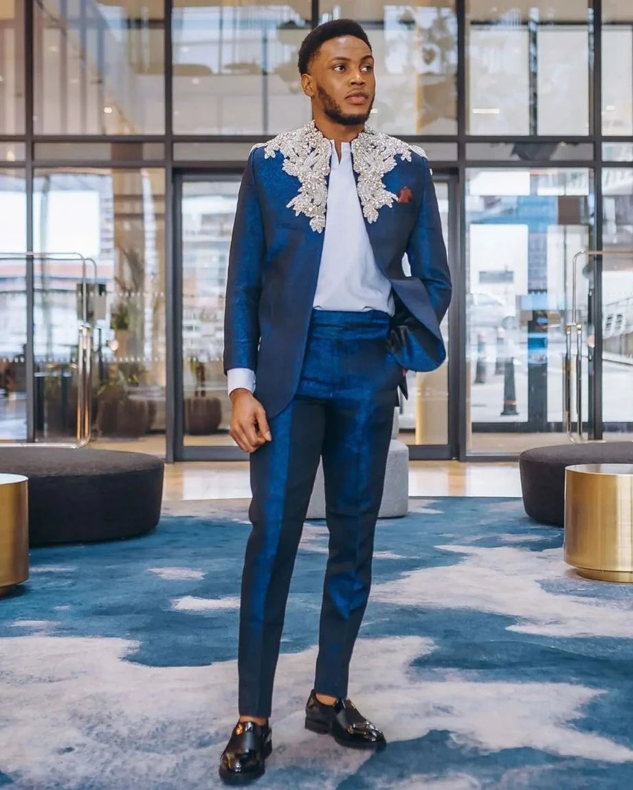 Traje de boda para hombre, 2 piezas, azul marino, con apliques de cuentas, esmoquin formal para novio, corte entallado, pantalón y chaqueta.