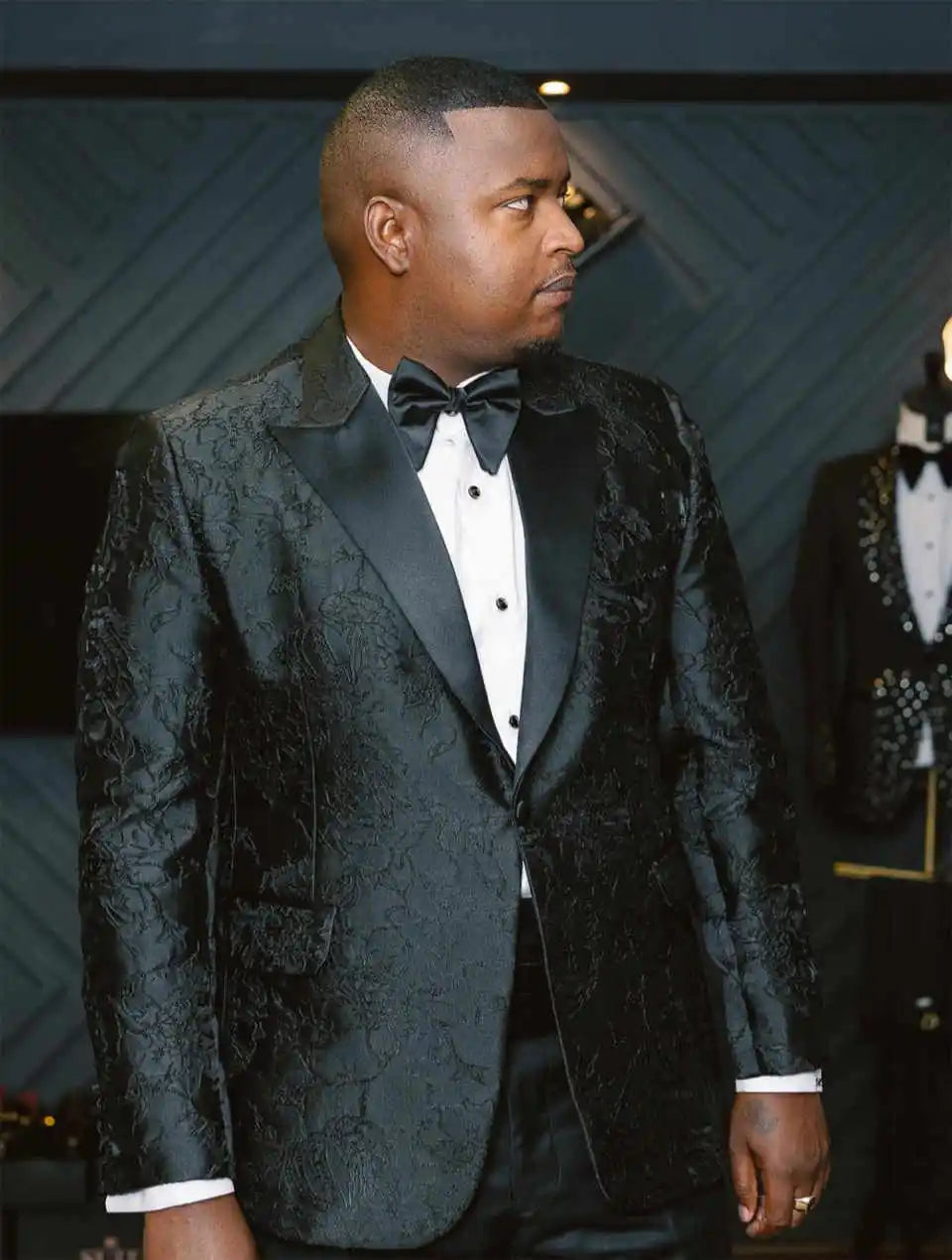 Fashion Wedding Tuxedos Jacquard 2 Pcs Jacket Pants Men Suit Plus Size Peaked Lapel Evening Prom Business Blazer Customized