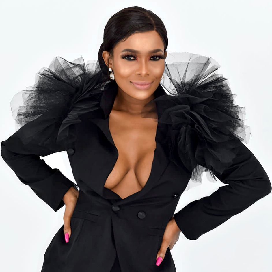 Plus Size Black Women Pants Suits Ladies Ruffles Prom Evening Guest Formal Wear Custom Made (Jacket+Pants)