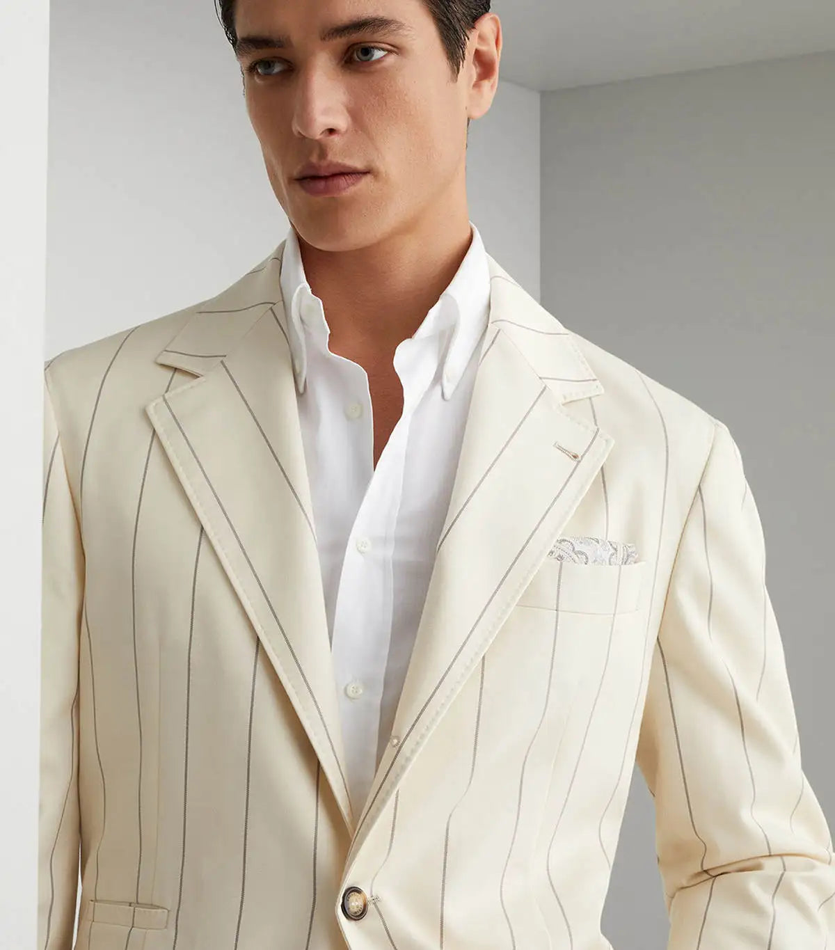 Pinstriped Men Wedding Suits Notched Lapel Single Breasted Tuxedos Groom Business Party 2 Psc Blazer Pants Custom Made