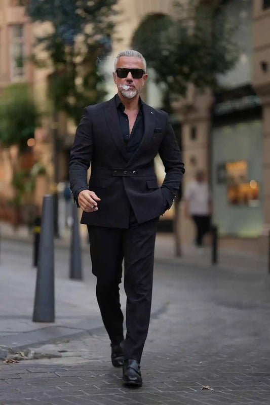 Classic Fit Man Tuxedos Peaked Lapel Long Sleeve Wedding Suit Formal 2 Pcs Jacket Pants Evening Groom Party Outfits Customized